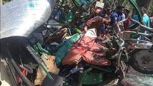 পিরোজপুরে বাসচাপায় ৭ যাত্রী নিহত