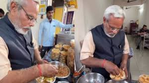 দেখতে মোদির মতো, বিক্রি করছেন পানিপুরি,