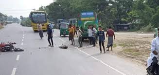 বাস ও মোটরসাইকেলের মুখোমুখি সংঘর্ষে দুজন নিহত পটিয়ায়
