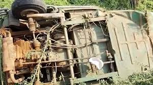 অটোরিকশা উল্টে দুইজন নিহত পটুয়াখালীতে