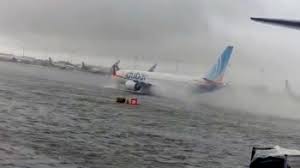 দুবাই বিমানবন্দর পানির নিচে ,