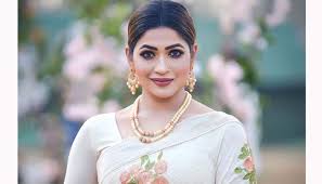 অভিনেত্রী আজমেরী হক বাঁধন ‘ইউএনও’ চরিত্রে
