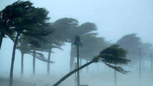 ৬০ কিলোমিটার বেগে ঝড়ের আভাস ৮ জেলায়