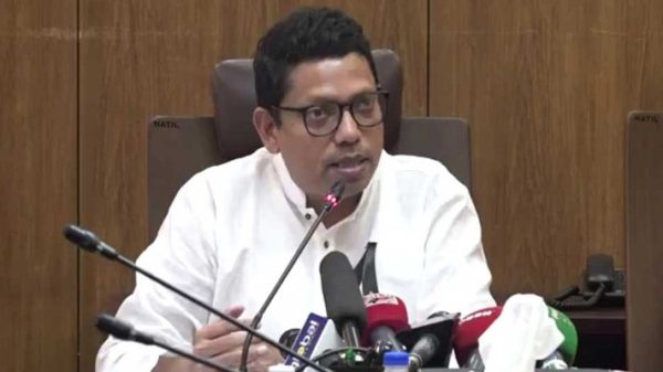 তরুণ প্রজন্মের কাছে ক্ষমা চাইলেন পলক