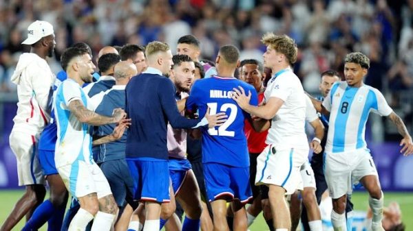 আর্জেন্টিনা ফ্রান্সের কাছে হেরে বিদায়