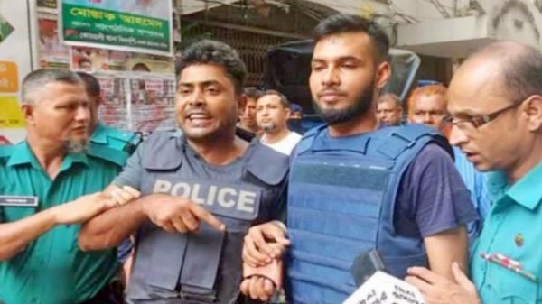 তৃতীয় দফায় দুই পুলিশ সদস্য রিমান্ডে