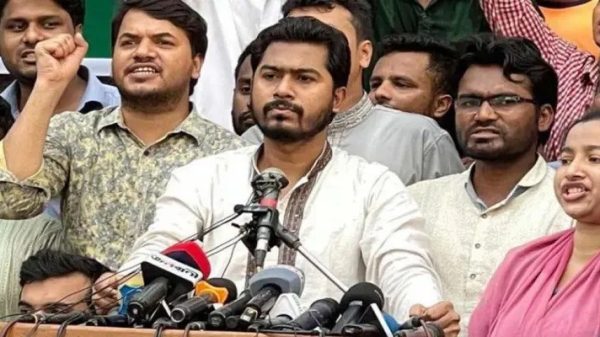 অন্তর্বর্তী সরকারকে ন্যূনতম ২ বছর থাকা দরকার : নুর