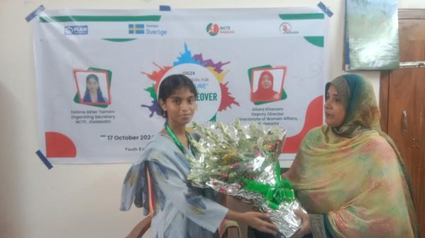 ঝালকাঠিতে এক ঘণ্টার জন্য উপ-পরিচালক হলেন ছাত্রী ফাতিমা