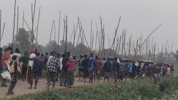ময়মনসিংহে গ্রামবাসীর সংঘর্ষ