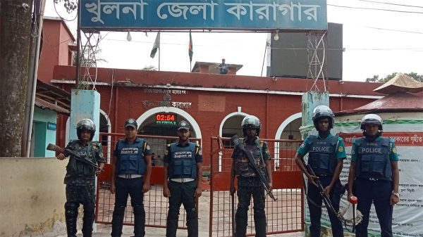 খুলনা কারাগারে বাজলো পাগলা ঘণ্টা
