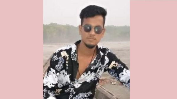 খুলনায় বিদেশি পিস্তলসহ সন্ত্রাসী হাড্ডি সাগর গ্রেফতার