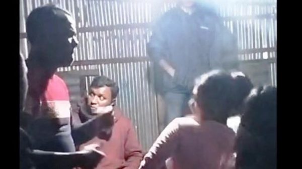 মাদারীপুরে নারীর সঙ্গে ২ পুলিশ কর্মকর্তার অশ্লীল নাচ