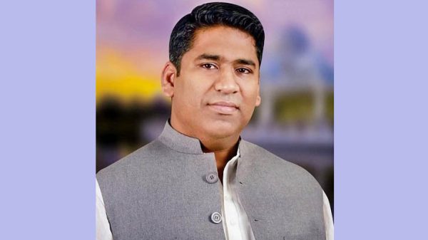 বরিশাল সাদিক আব্দুল্লাহ’র বাসভবন গুড়িয়ে দেওয়া হয়েছে