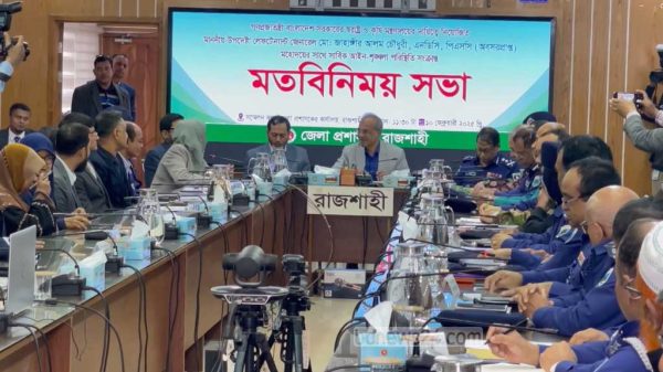 ডেভিল হান্টের অভিযানে রাঘববোয়াল থেকে চুনোপুঁটি কেউ ছাড় পাবে না: স্বরাষ্ট্র উপদেষ্টা