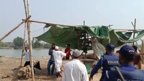 পটুয়াখালীতে ইটভাটা উচ্ছেদে ভ্রাম্যমাণ আদালতের ওপর হামলা