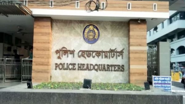 এক রাতেই ১০৩ নারীর অভিযোগ