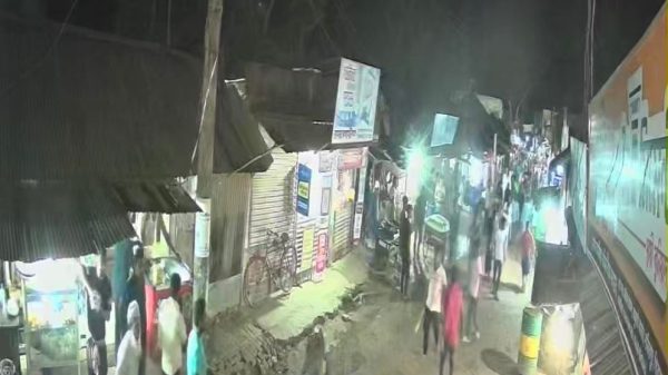 পিরোজপুরে চাঁদা নিয়ে বিএনপির দুই গ্রুপের সংঘর্ষ, আহত ১১