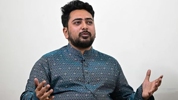 প্রশাসন বিএনপির পক্ষে কাজ করছে :নাহিদ