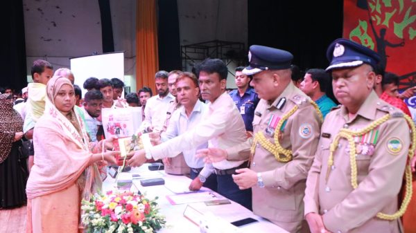 বরিশালে জুলাই শহিদ পরিবার ও জুলাই যোদ্ধাদের সংবর্ধনা অনুষ্ঠান।