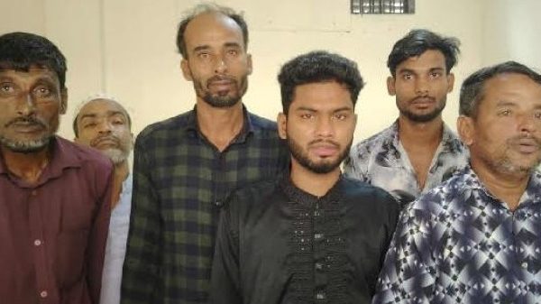 সিলেটে চাঁদাবাজি সময় সমন্বয়ক পরিচয়দানকারীসহ গ্রেপ্তার ৭