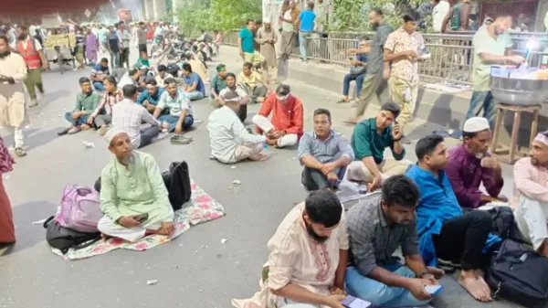 শিক্ষকদের আন্দোলন ত্যাহার:আগামীকাল থেকে ক্লাস শুরু!