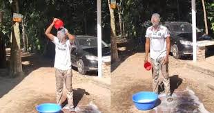 তালাকের পর দুধ দিয়ে গোসল করলেন যুবক