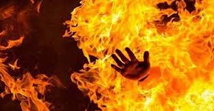 স্ত্রীকে আগুনে পুড়িয়ে হত্যা ঘটনায় ঘাতক স্বামী আটক