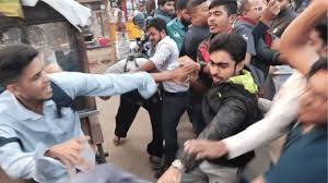 বাউল আবুল সরকারের মুক্তির দাবিতে খুলনায় মানববন্ধনে হামলা, মারধর