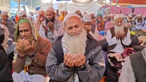 গাজীপুরে আখেরি মোনাজাতে শেষ হলো জোড় ইজতেমা