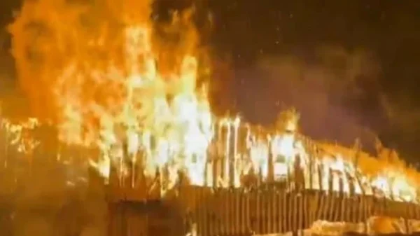 কুষ্টিয়ায় তিনটি দোকানে অগ্নিকান্ড