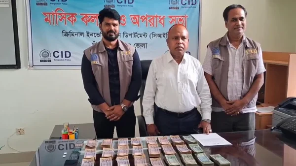 চাঁপাইনবাবগঞ্জ ভিক্ষুকের মোবাইল ব্যাংকিং নম্বর দিয়ে হাতিয়ে নেওয়া হয় লাখ লাখ টাকা