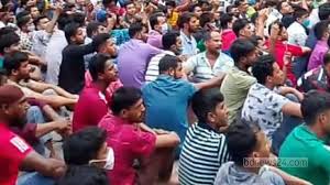 বকেয়া নাইট বিল ও বাৎসরিক ছুটির টাকার দাবিতে বিক্ষোভ, পুলিশ মোতায়েন